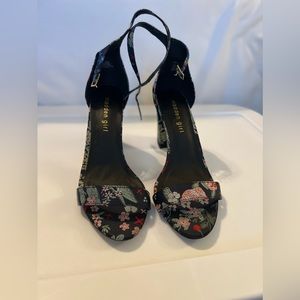 Gorgeous madden girl heels!